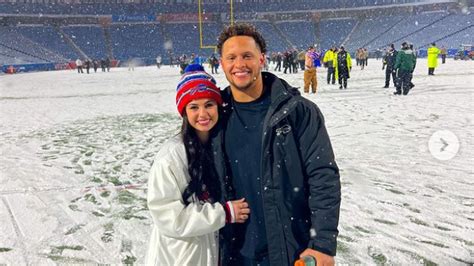 terrel bernard girlfriend|Bills LB Terrel Bernard Gets Engaged to High School。